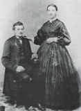  John Schaeffer Kreider and his wife Rebecca Kettering. Genealogy of John S. and Rebecca Kettering Kreider Family.